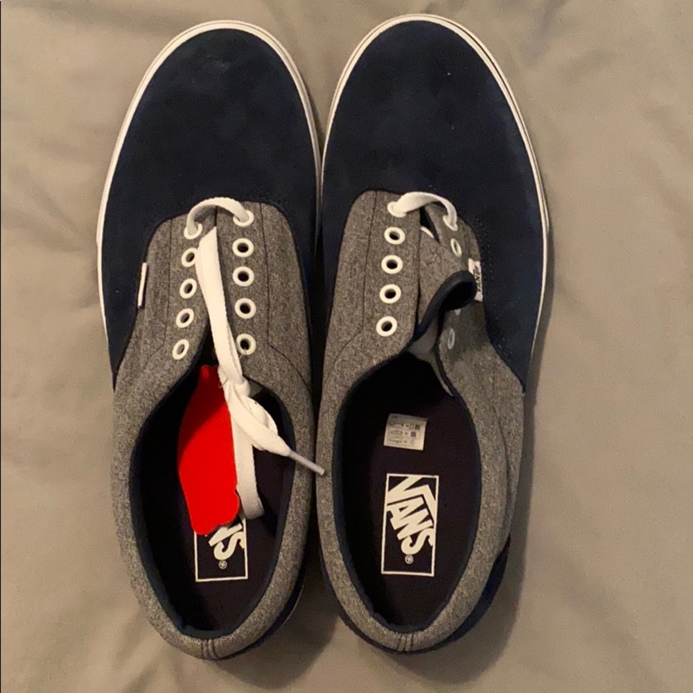 Brand new size 12 Van authentic